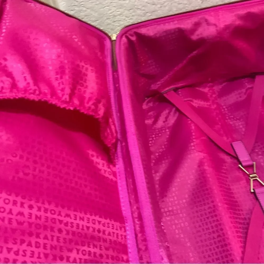 Kate spade carryon roller in pink